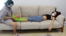 【树屋轻调】灵灵被时间停止m晕后玩弄四色棉袜脚